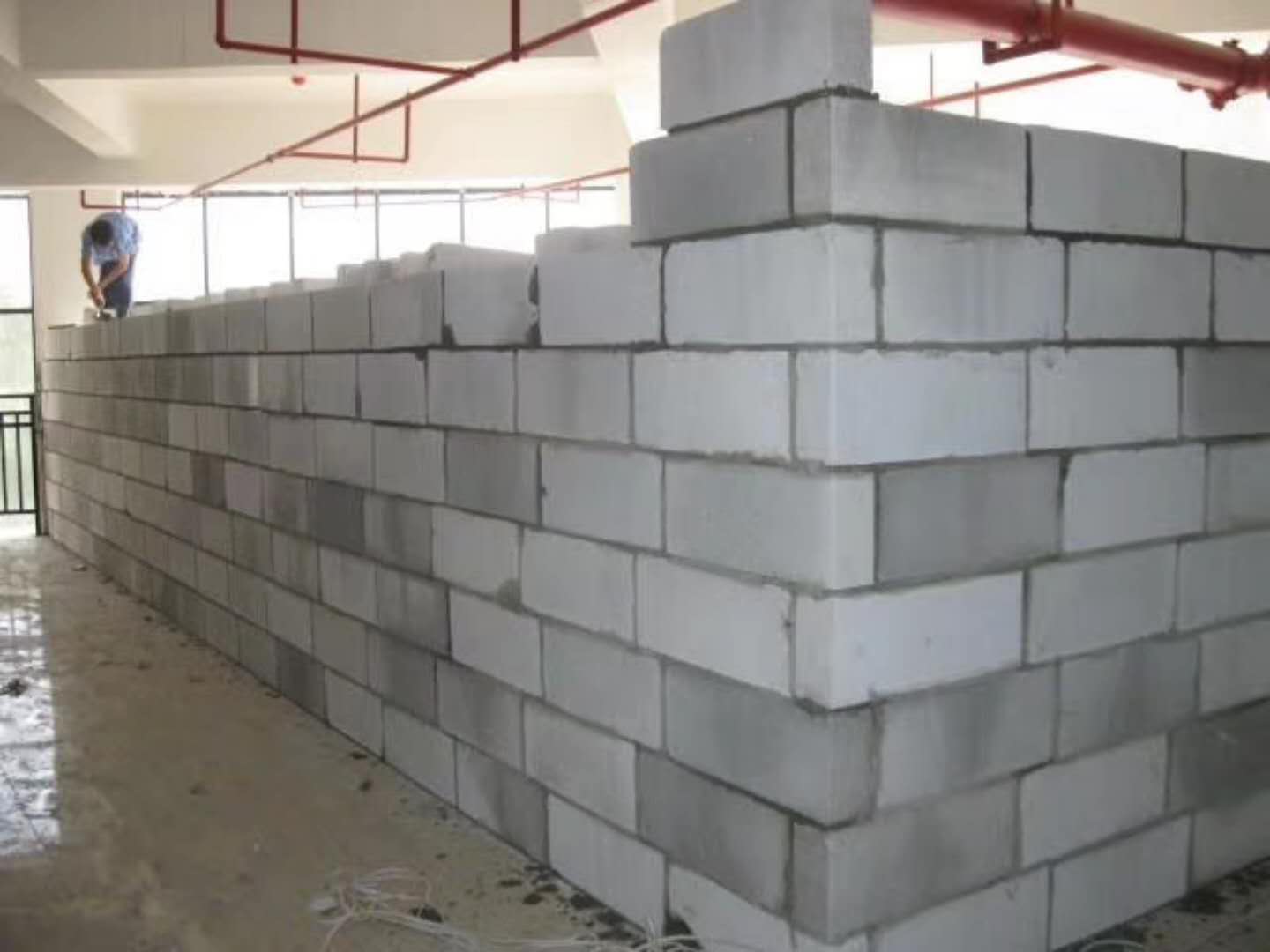 柳南蒸压加气混凝土砌块承重墙静力和抗震性能的研究